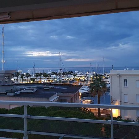 Standing Vue Mer Entre Cannes Et Antibes Голф-Жуан Екстериор снимка